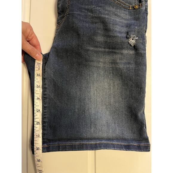Democracy “Ab” Solution Denim Jean Shorts Stretch Women’s Size 4 Distressed - Picture 9 of 9